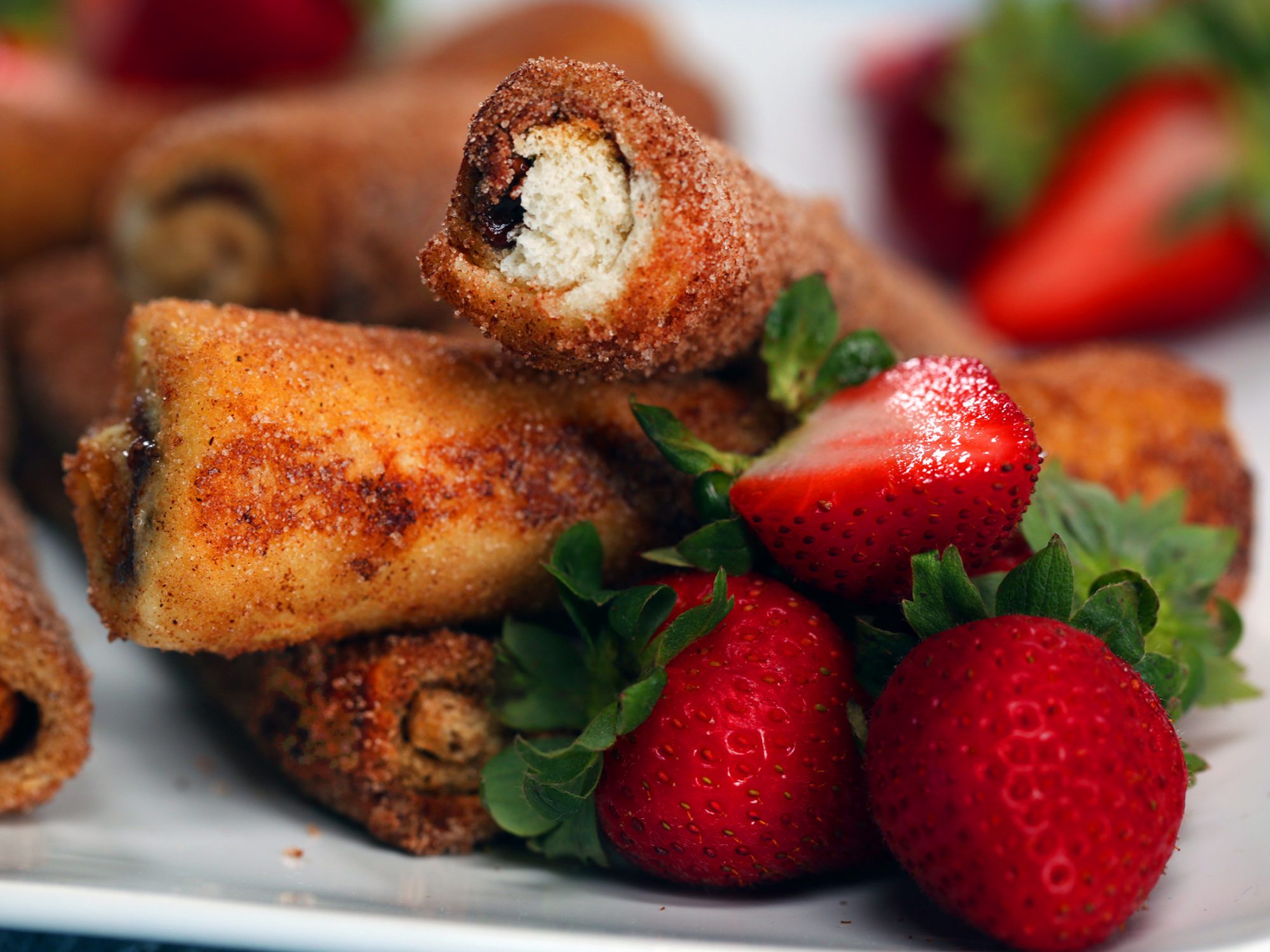 Nutella French Toast Rolls with Cinnamon Sugar Nutella French Toast Rolls with Cinnamon Sugar