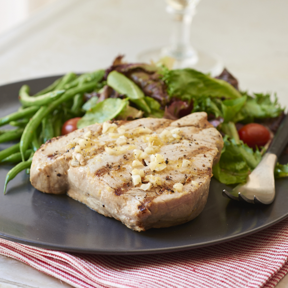 Grilled Yellowfin Tuna with Lemon and Garlic Grilled Yellowfin Tuna with Lemon and Garlic