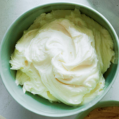 White Chocolate Buttercream Frosting White Chocolate Buttercream Frosting