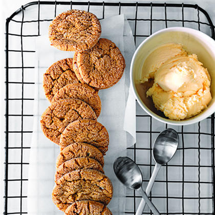 Gingersnaps with Crystallized Ginger Gingersnaps with Crystallized Ginger