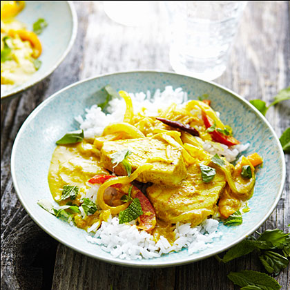 Карри с тунцом и кокосом