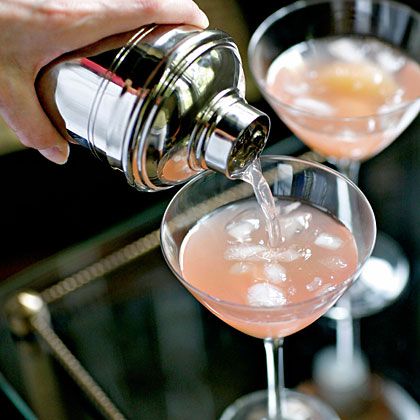 Pink Grapefruit and Lychee Cocktail Pink Grapefruit and Lychee Cocktail