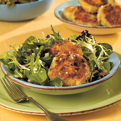 Crab Cakes over Mixed Greens with Lemon Dressing Crab Cakes over Mixed Greens with Lemon Dressing