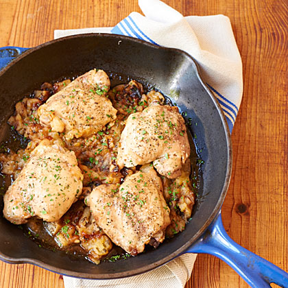 Chicken Thighs with Roasted Apples and Garlic Chicken Thighs with Roasted Apples and Garlic
