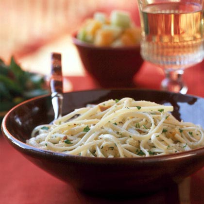Linguine with Garlicky Breadcrumbs Linguine with Garlicky Breadcrumbs