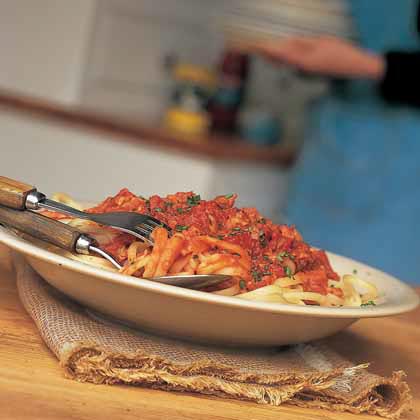 Linguine with Red Clam Sauce