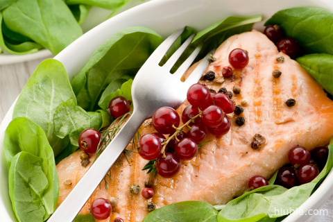 Salmon with red currants