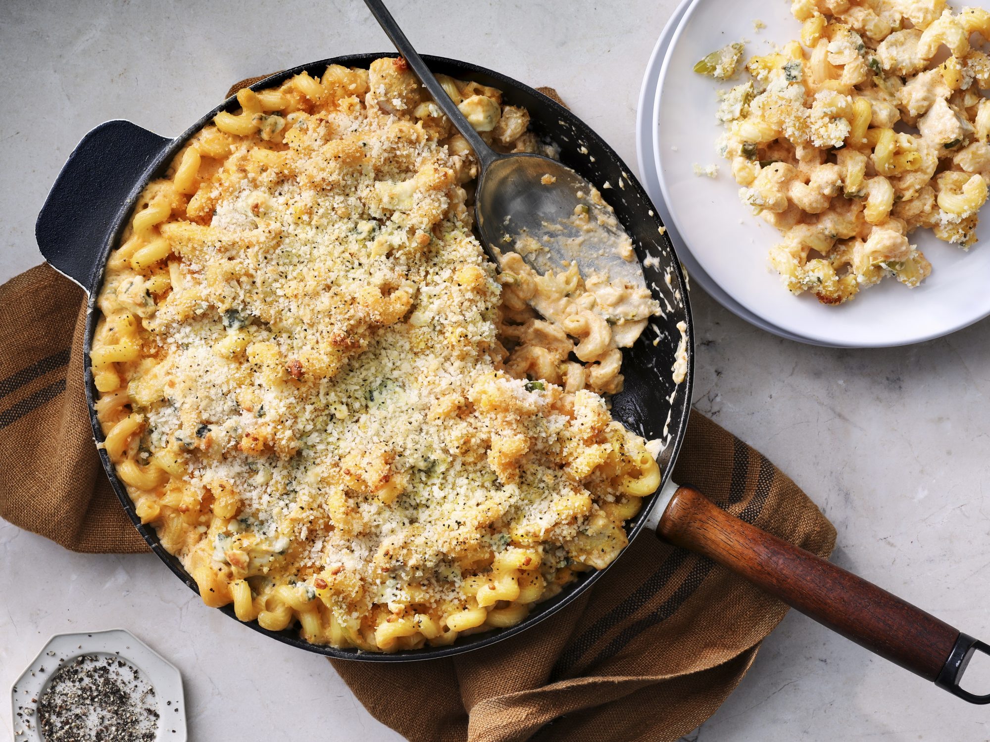 Buffalo Chicken Mac and Cheese Buffalo Chicken Mac and Cheese