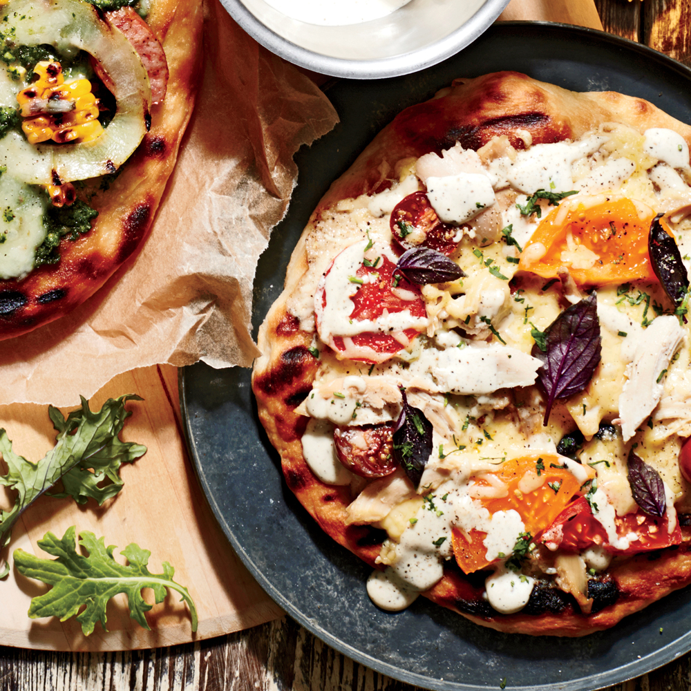 Smoked Chicken Pizza with White Barbecue Sauce