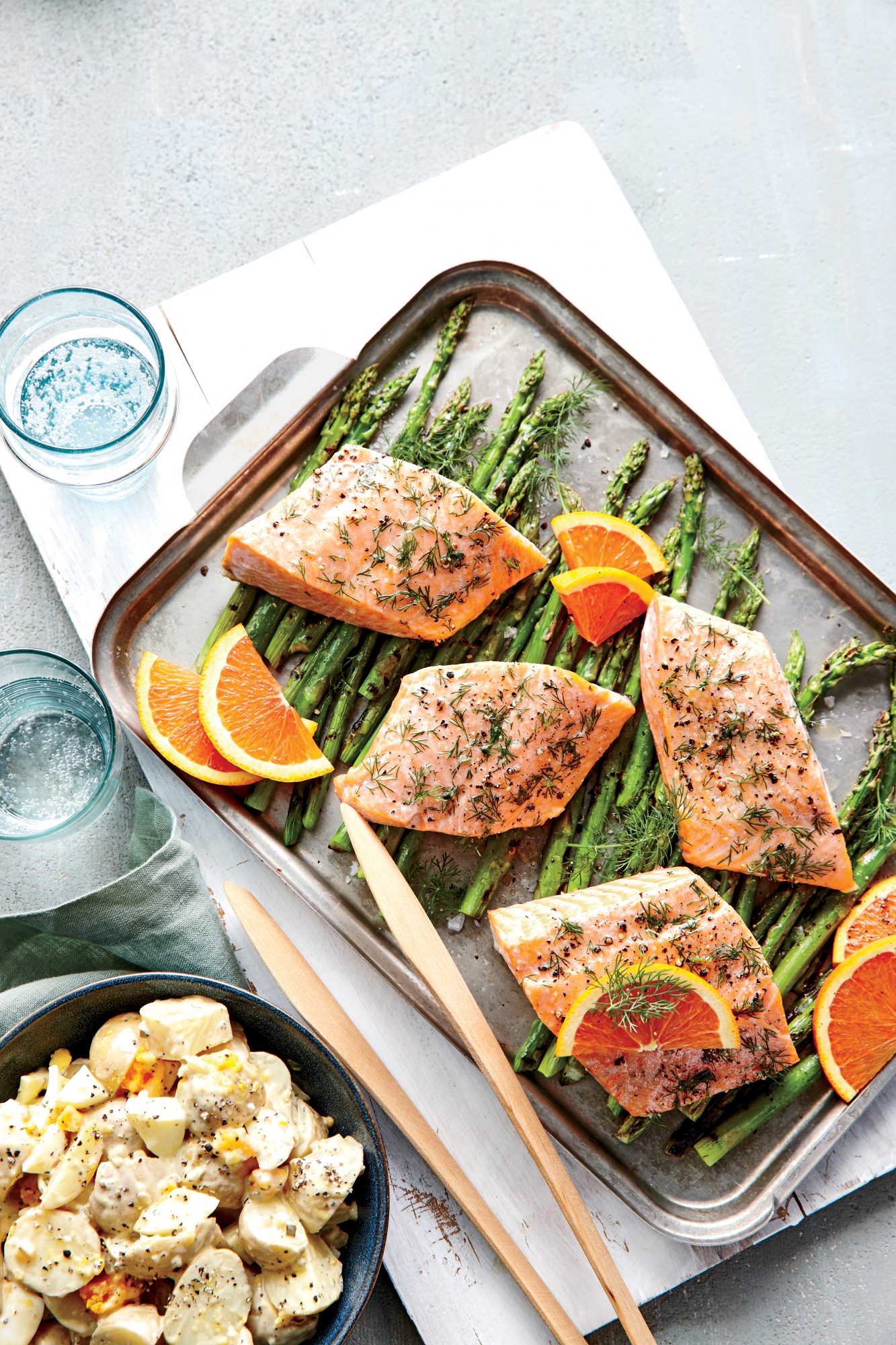 Dilly Salmon Packets with Asparagus