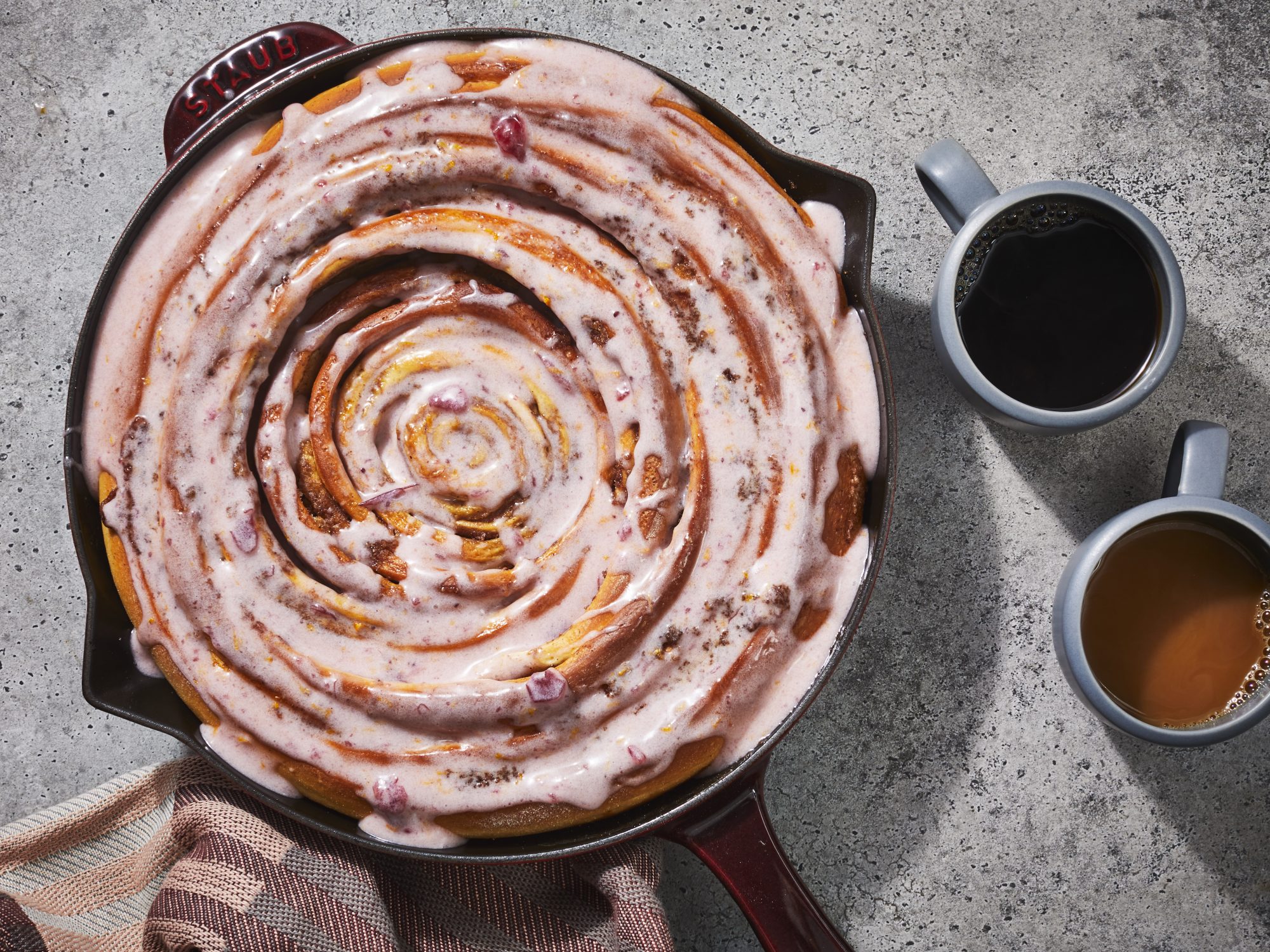 Skillet Cinnamon Roll With Cranberry Glaze Skillet Cinnamon Roll With Cranberry Glaze