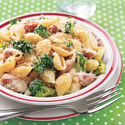 Creamy Pasta Shells with Broccoli and Ham Creamy Pasta Shells with Broccoli and Ham