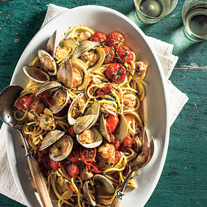 Spaghetti with Clams and Slow-Roasted Cherry Tomatoes Spaghetti with Clams and Slow-Roasted Cherry Tomatoes