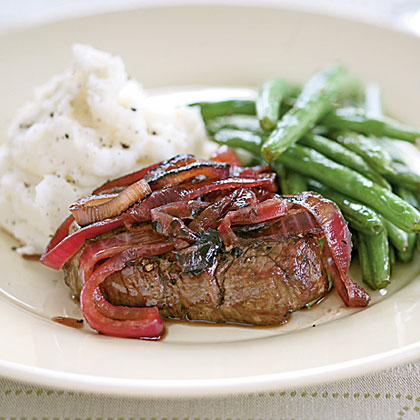 Tenderloin Steaks with Red Onion Marmalade Tenderloin Steaks with Red Onion Marmalade