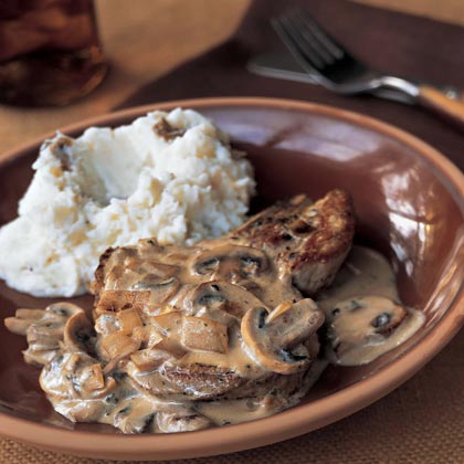 One-Pan Whiskey-Flavored Pork Chops One-Pan Whiskey-Flavored Pork Chops