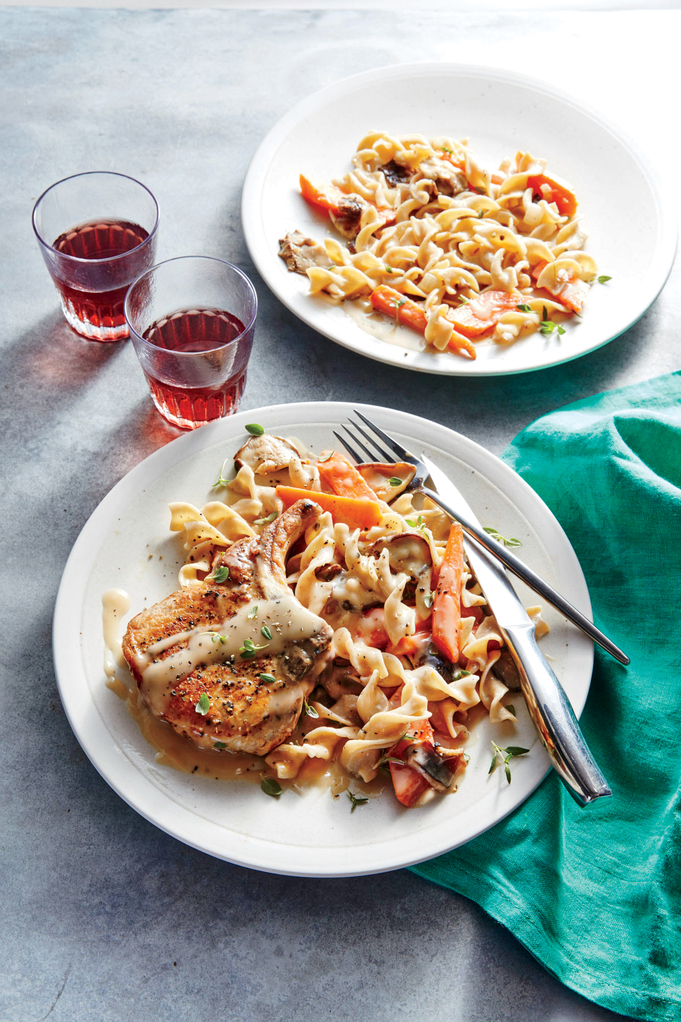Slow Cooker Pork Chops with Mushrooms and Carrots Slow Cooker Pork Chops with Mushrooms and Carrots