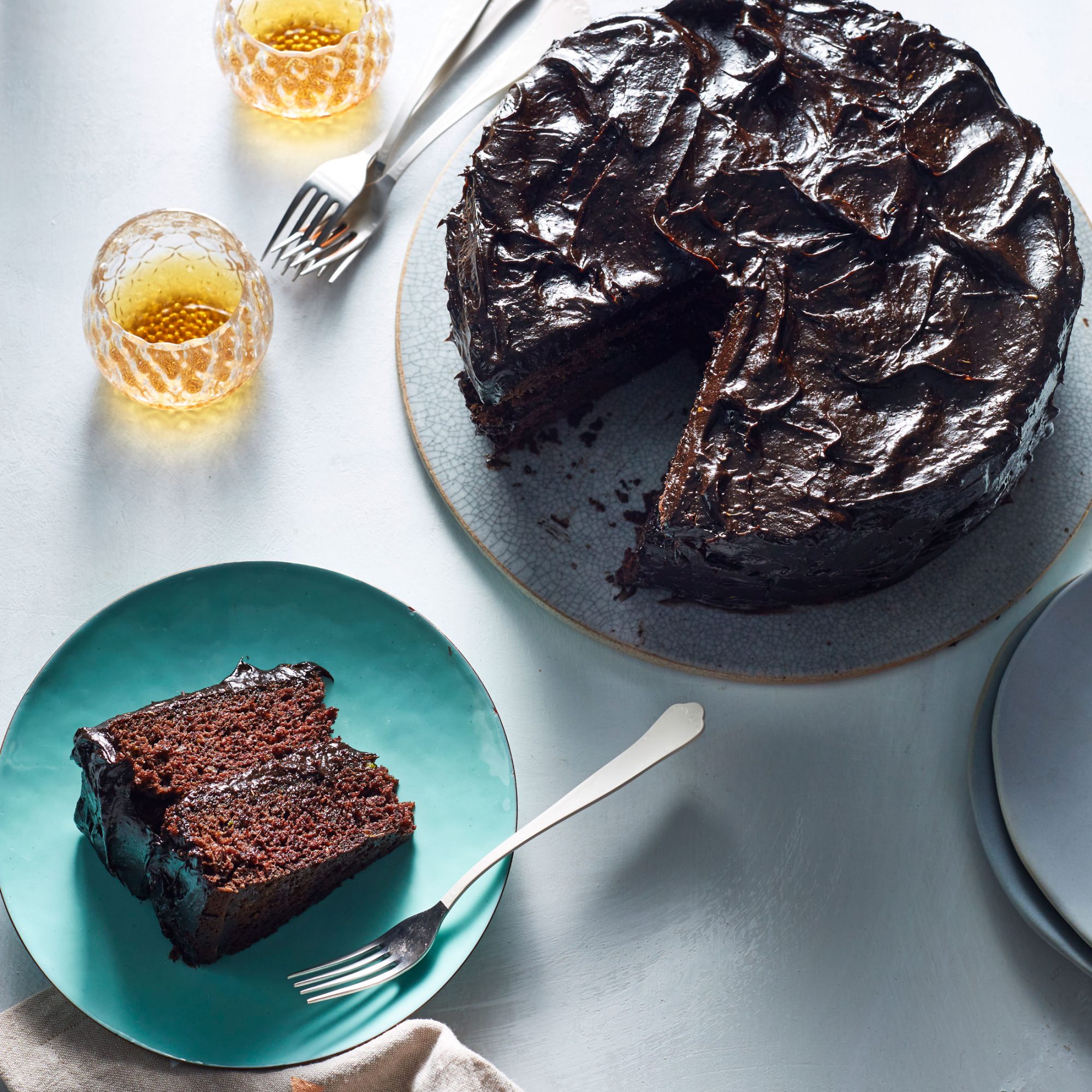 Dark Chocolate Avocado Cake with Chocolate Avocado Frosting Dark Chocolate Avocado Cake with Chocolate Avocado Frosting