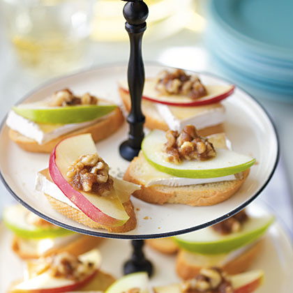 Apple and Brie Toasts Apple and Brie Toasts