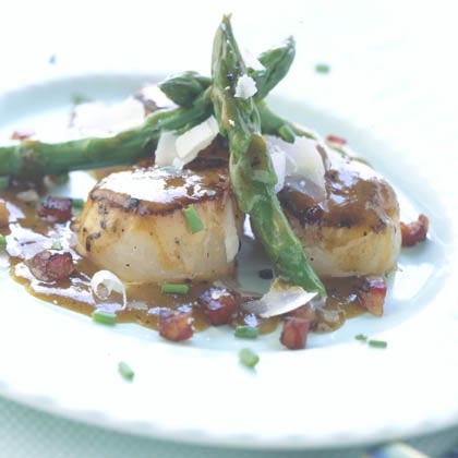 Pan-seared Scallops with Asparagus and Pancetta Pan-seared Scallops with Asparagus and Pancetta