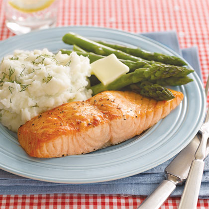 Roasted Salmon with Dill Mashed Potatoes Roasted Salmon with Dill Mashed Potatoes